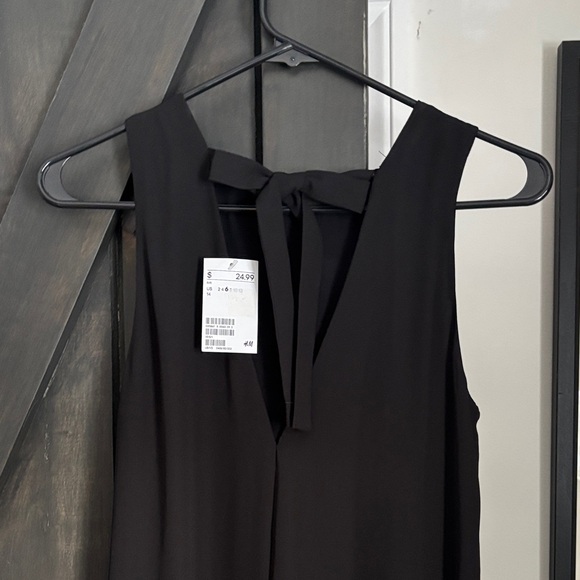 H&M Simple Black Bow Dress - Picture 4 of 5